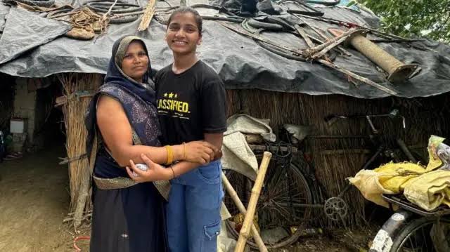 चाइल्ड साइंटिस्ट पूजा कर रही जापान में रिसर्च